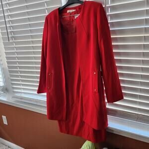 Tahari two piece dress suit